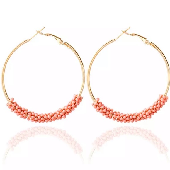 citytoseaside Jewelry - [JACINTA] Gold Hoop Earrings w/ Light Coral Beads